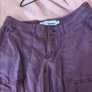 Cargo burgundy pants